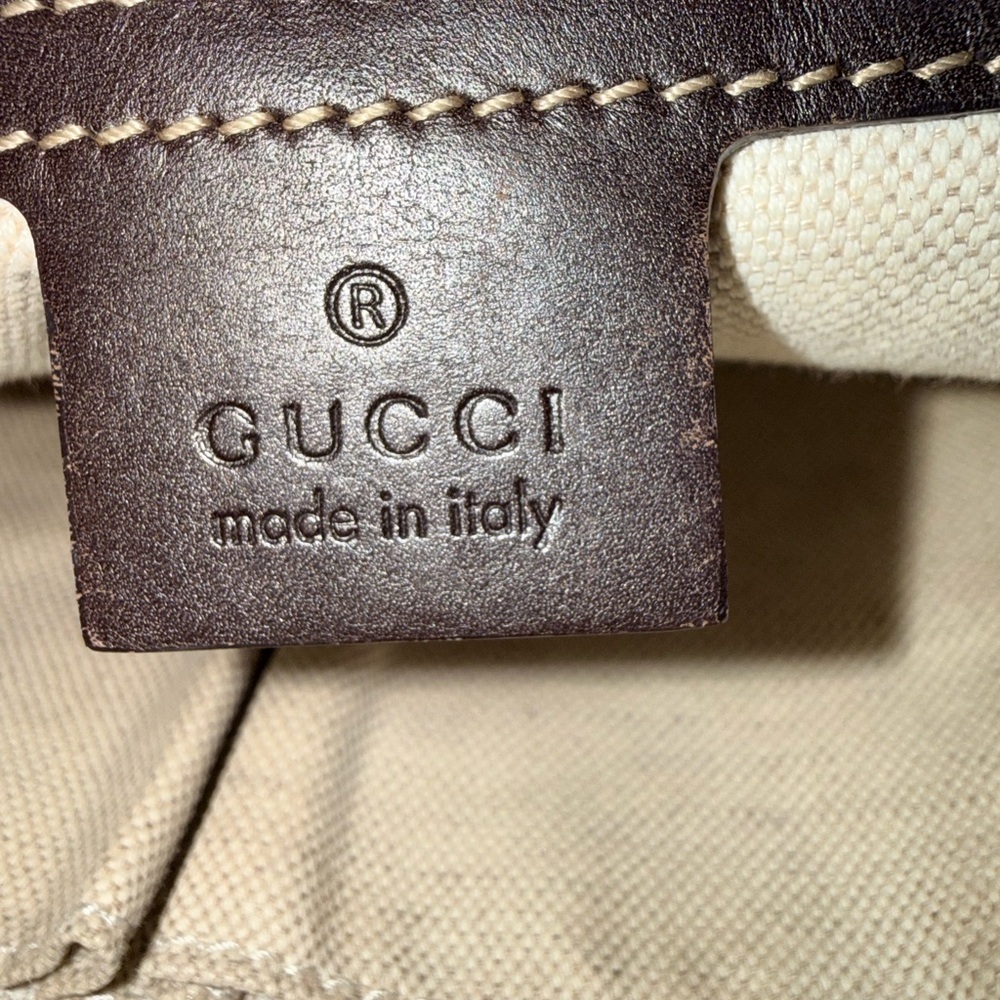 Gucci GG Canvas Lovely Heart Crossbody Bag - Picture 15 of 15